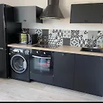 Magnifique T2 45m2 Neuf 5 Personnes Clim Wifi Stationnement Gratuit Centre A 300m *