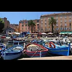 Magnifique T2 45m2 Neuf 5 Personnes Clim Wifi Stationnement Gratuit Centre A 300m * Ajaccio (Corsica)