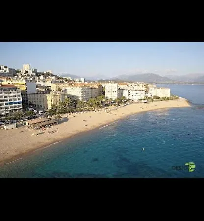 Magnifique T2 45m2 Neuf 5 Personnes Clim Wifi Stationnement Gratuit Centre A 300m * Αζάτσιο