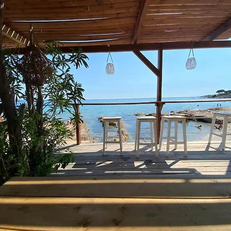 Magnifique T2 45m2 Neuf 5 Personnes Clim Wifi Stationnement Gratuit Centre A 300m شقة *