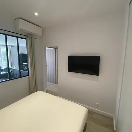 Magnifique T2 45m2 Neuf 5 Personnes Clim Wifi Stationnement Gratuit Centre A 300m Ajaccio (Corsica)